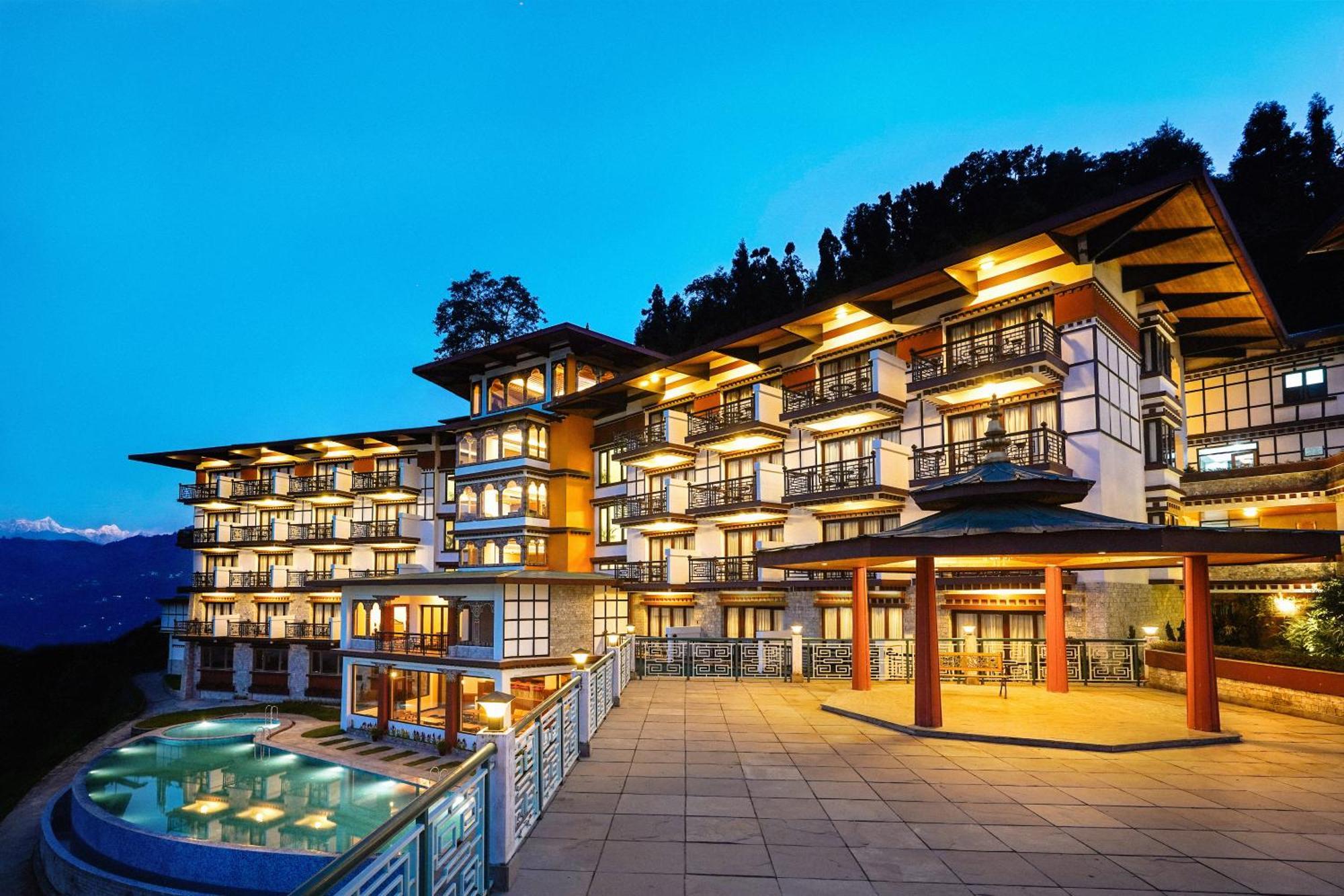 Denzong Regency- Luxury Mountain Retreat Spa & Casino Гангток Экстерьер фото